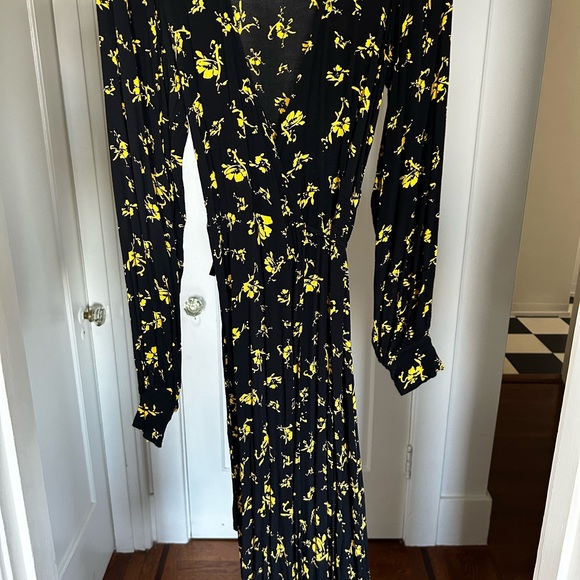 Ganni XS wraparound dress in black with yellow floral print - Picture 2 of 6